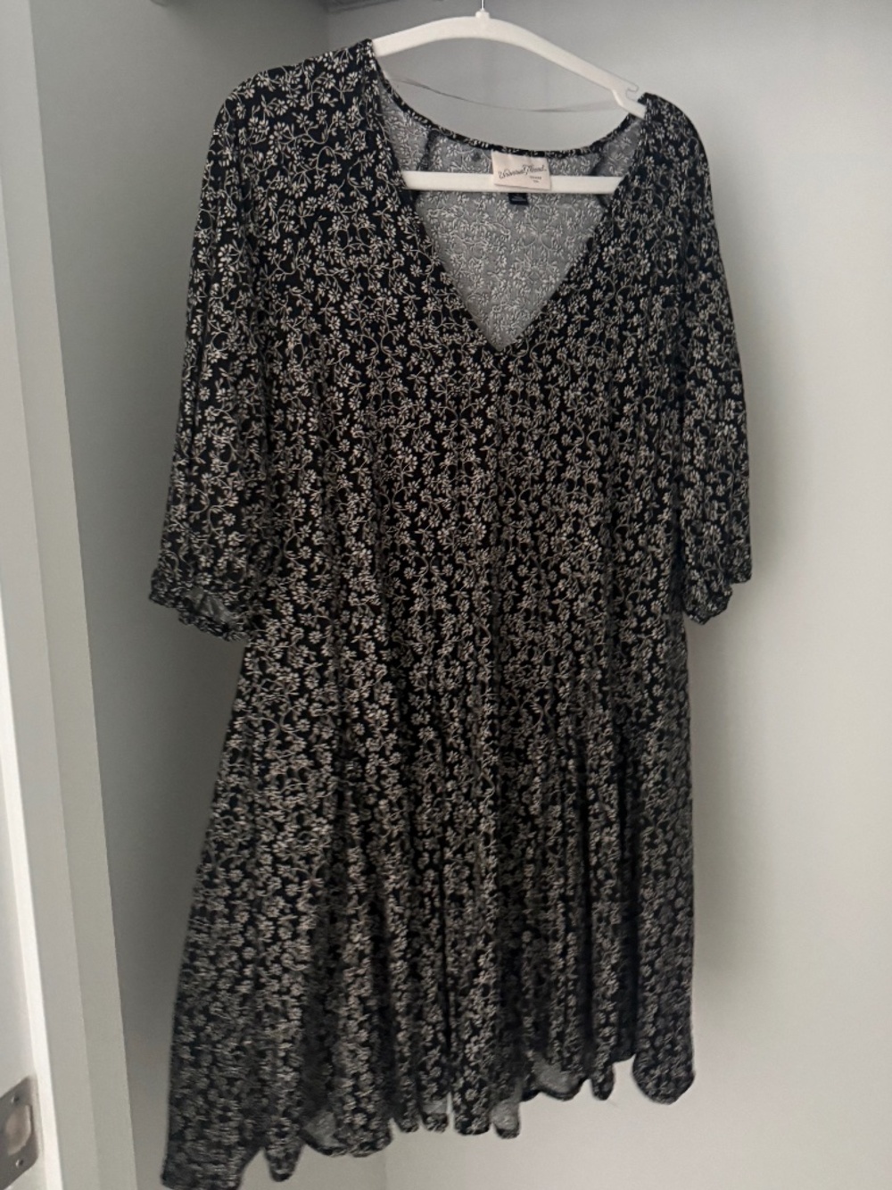 Universal Thread Target Black Floral V-Neck Babydoll Mini Dress Size M
